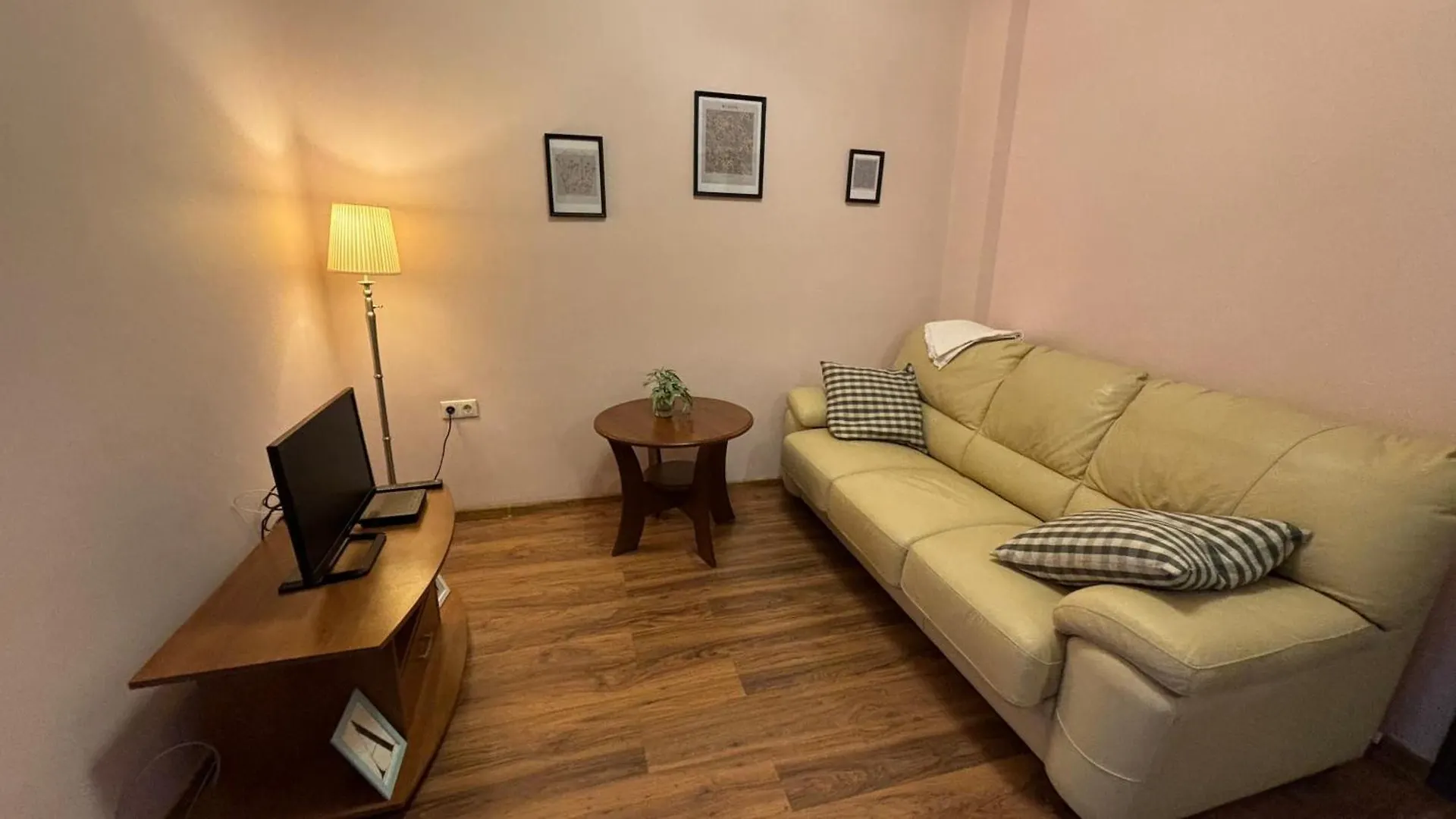 Lejlighed Quiet 2 Bedrooms Downtown Apart Sofia